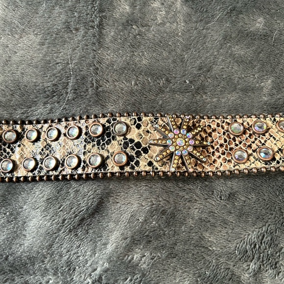 Ladies Rhinestone Embellished Belt - Picture 4 of 5